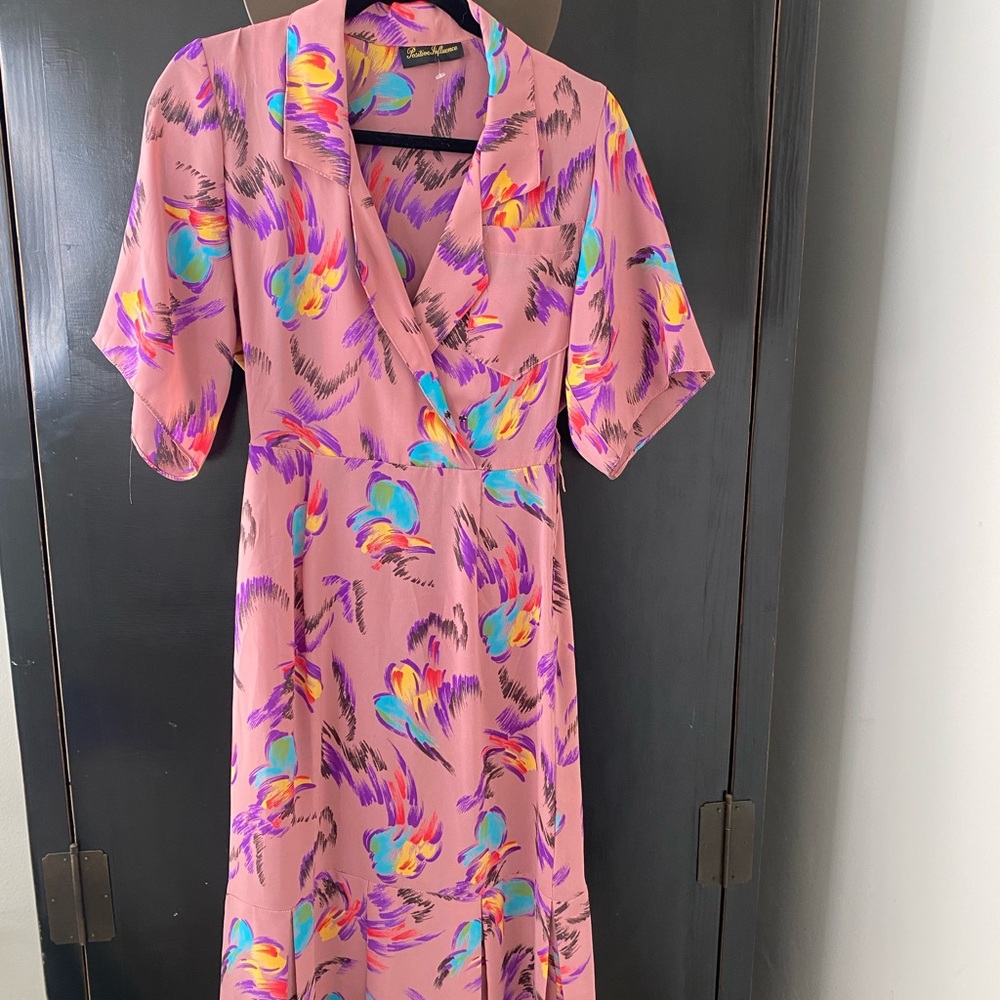 Pink midi dress with design